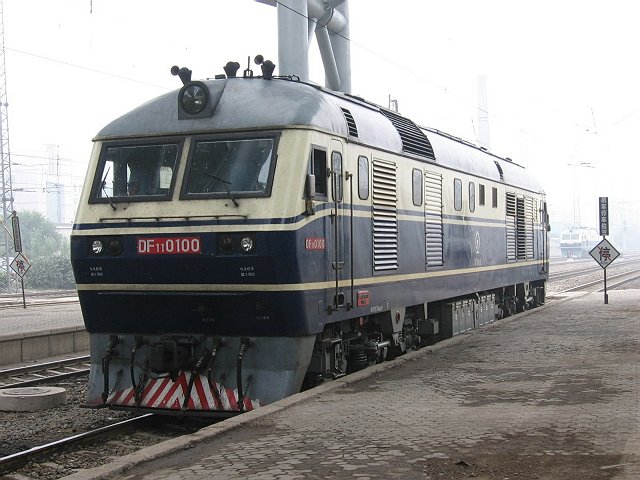 DF11 0100.jpg